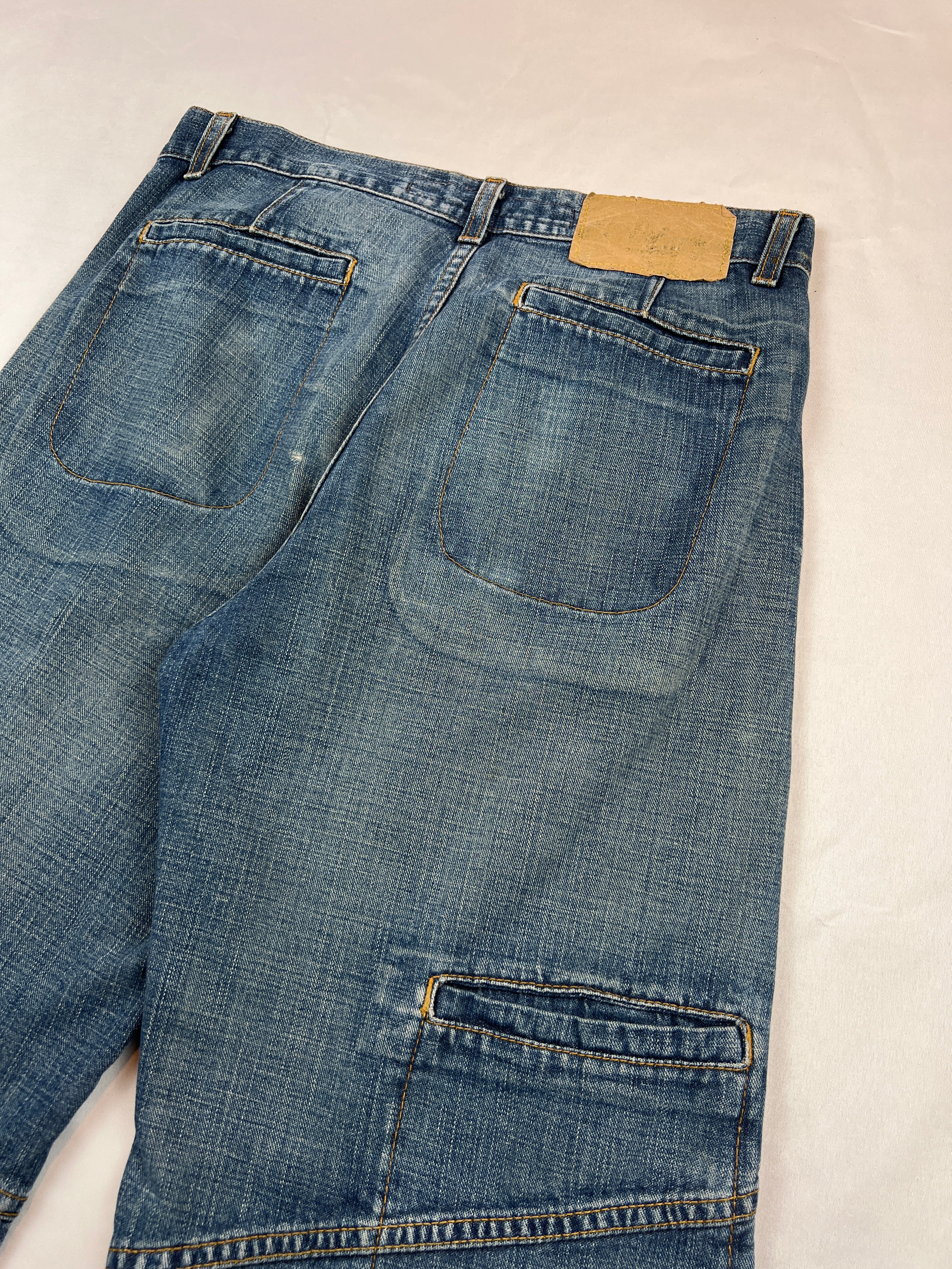 Specific Jorts