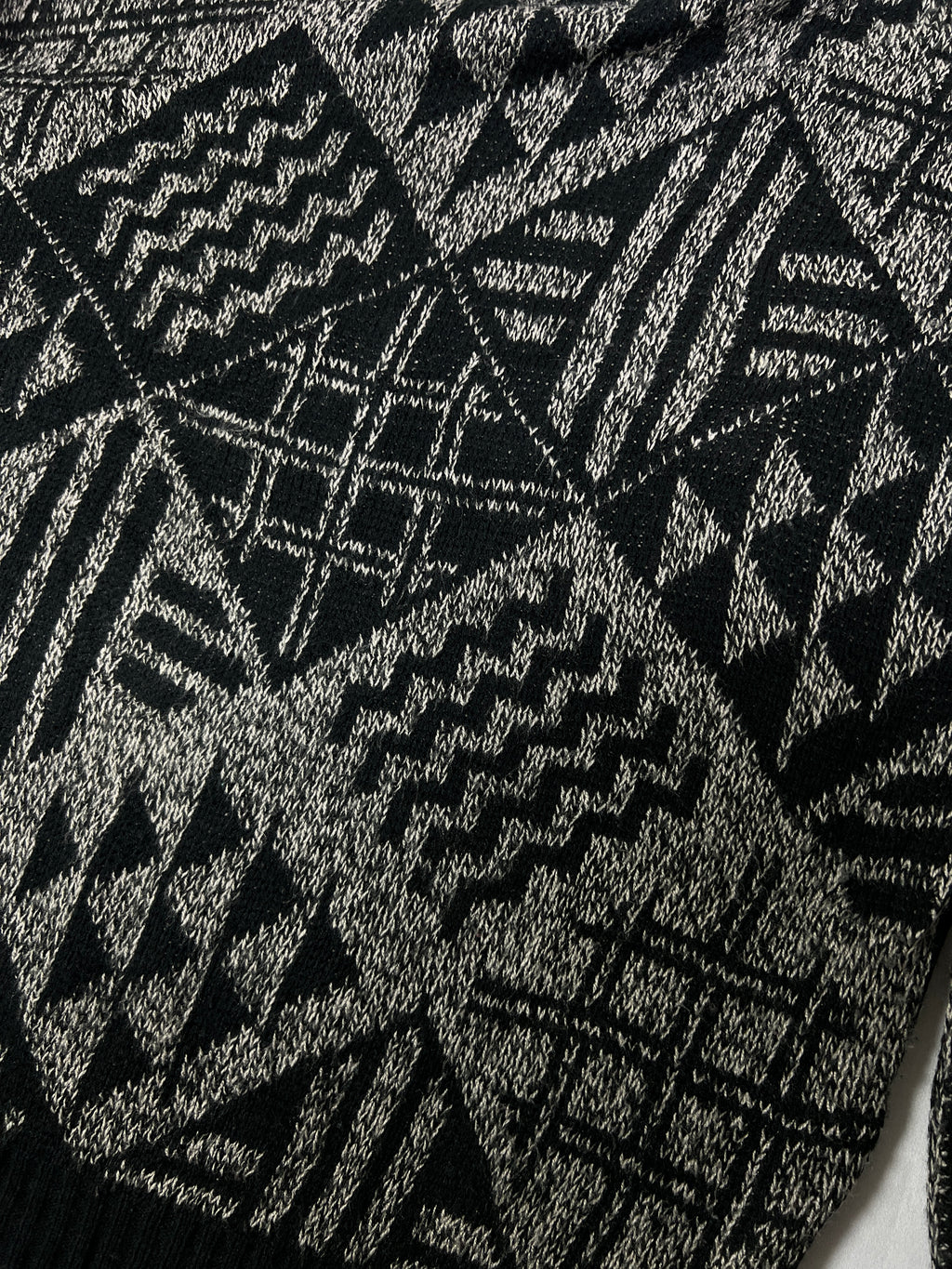 Matt Morgan Geometric Pattern Pullover