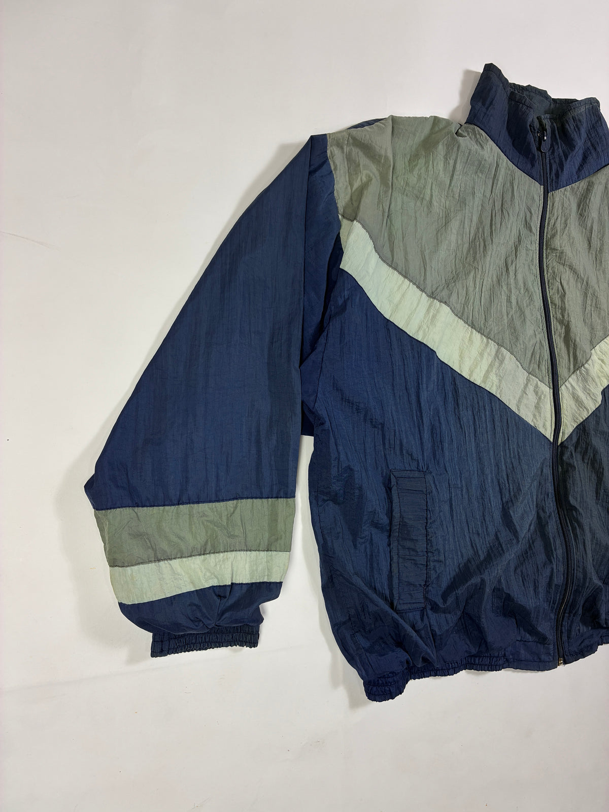 Mizuno Windbreaker
