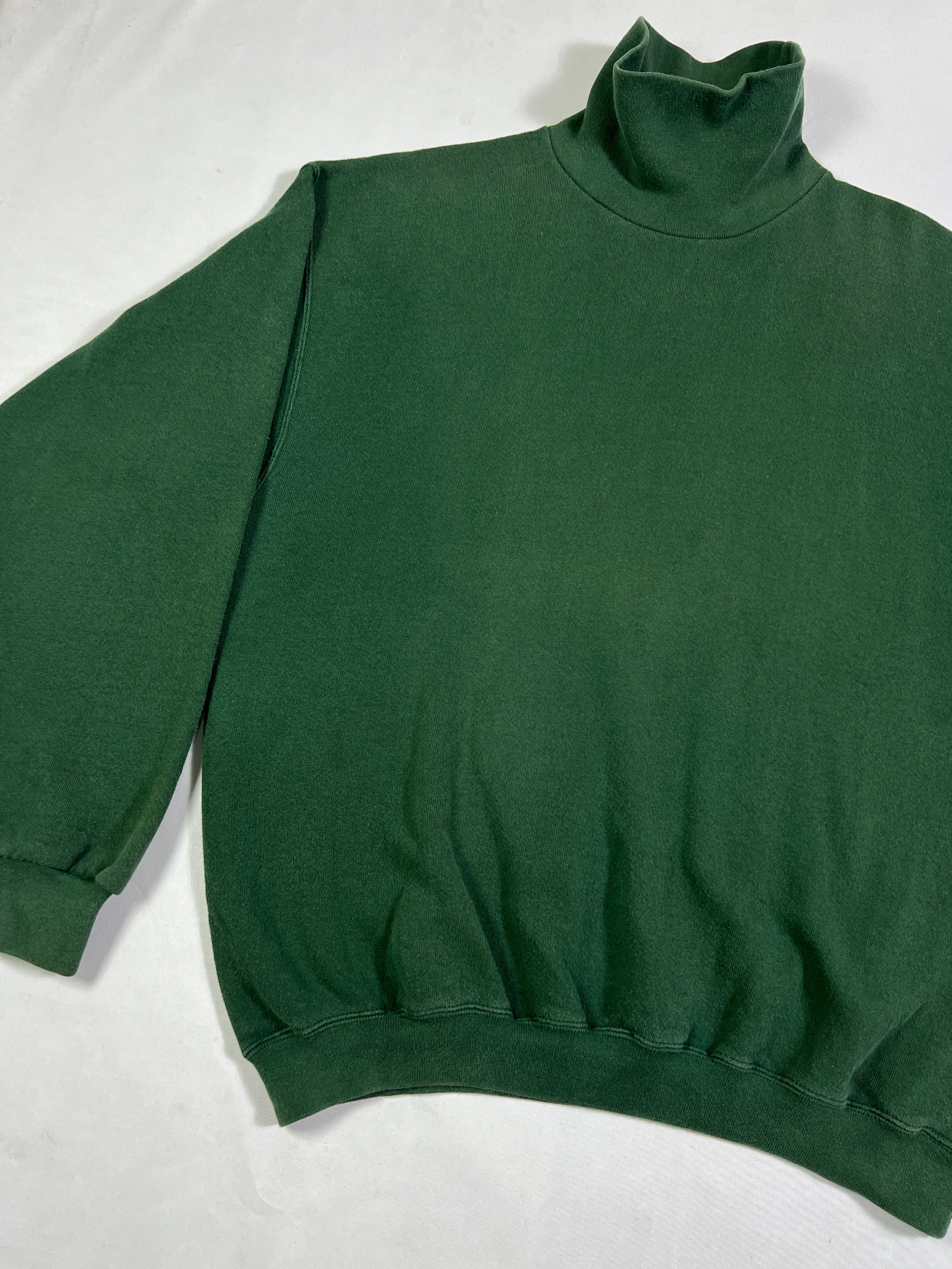 Pluma Turtleneck Sweatshirt