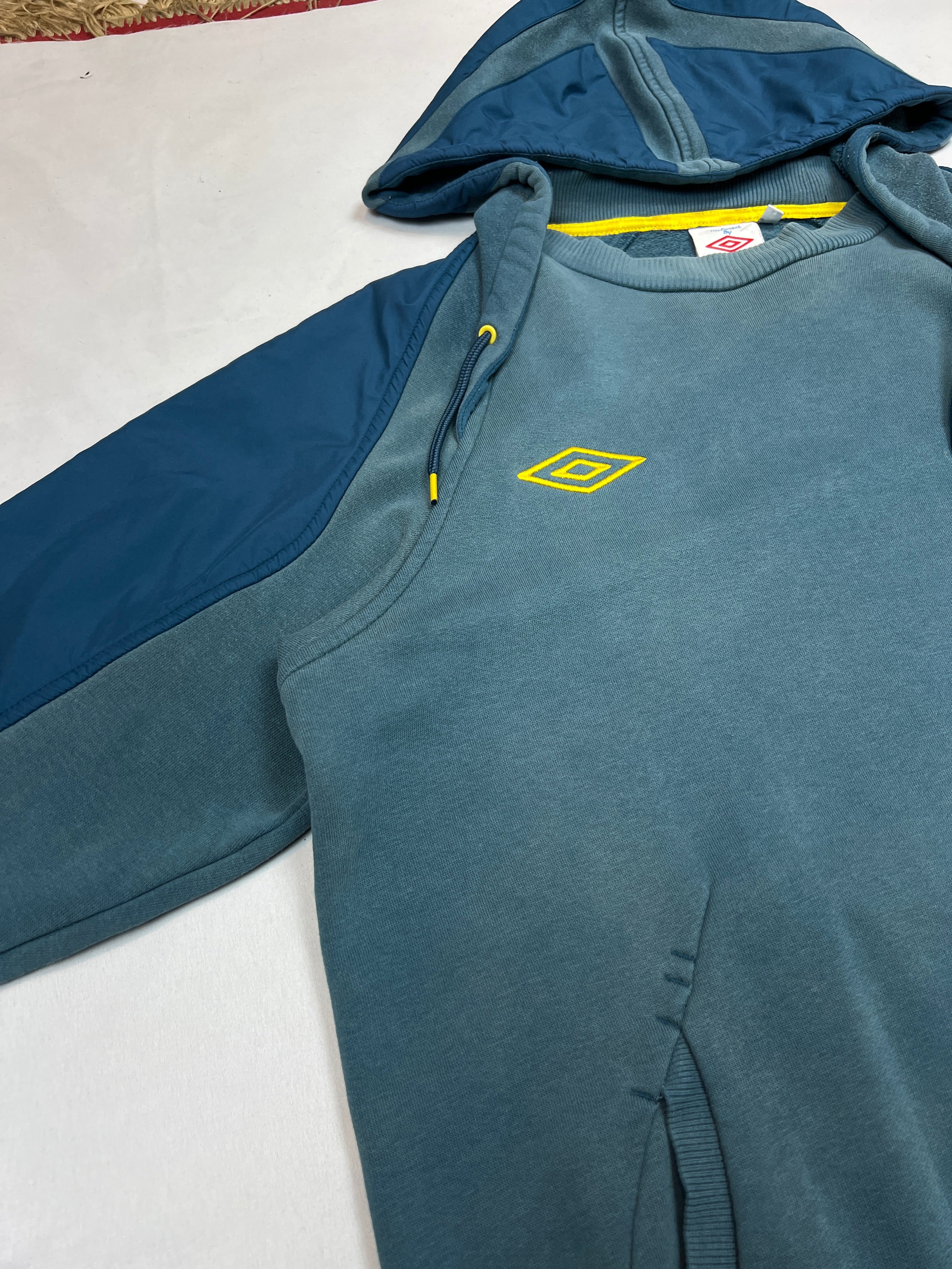 Umbro Two-Tone Pullover Hoodie